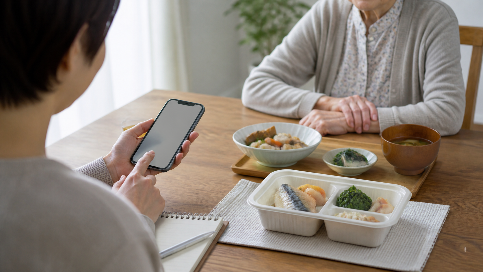 高齢の親の食事・低栄養を防ぐ｜遠方でもできる食の支え方のイメージ