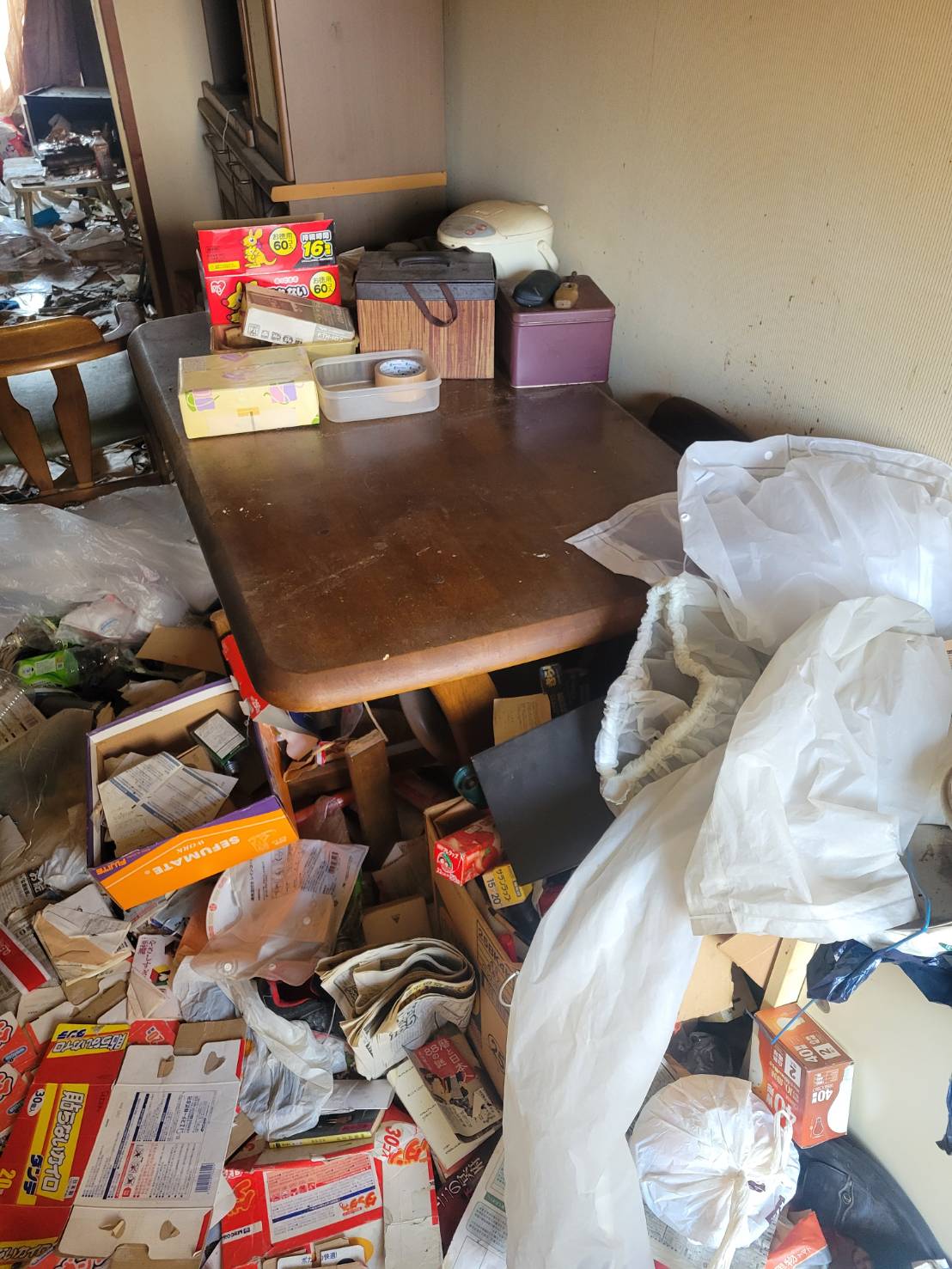 清掃前の部屋